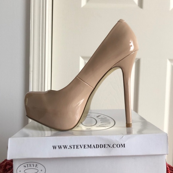 Steve Madden Nude Platform Pumps, Patent Leather - Picture 2 of 2